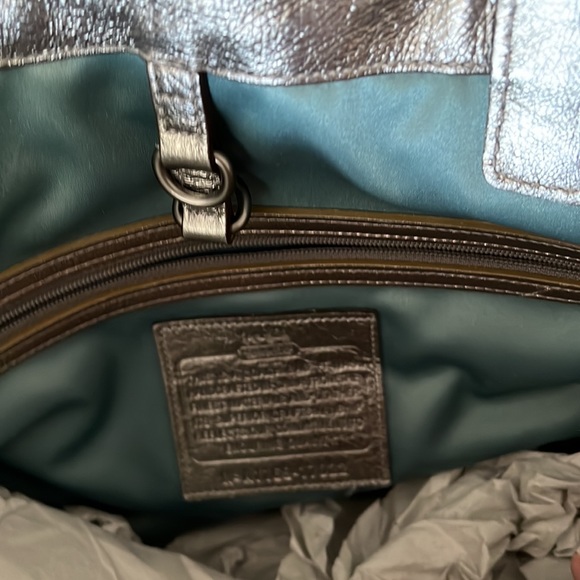 L683 Coach No A1169-17022 Audrey Editorial Jeweled Silver Linen Tote - Picture 3 of 4